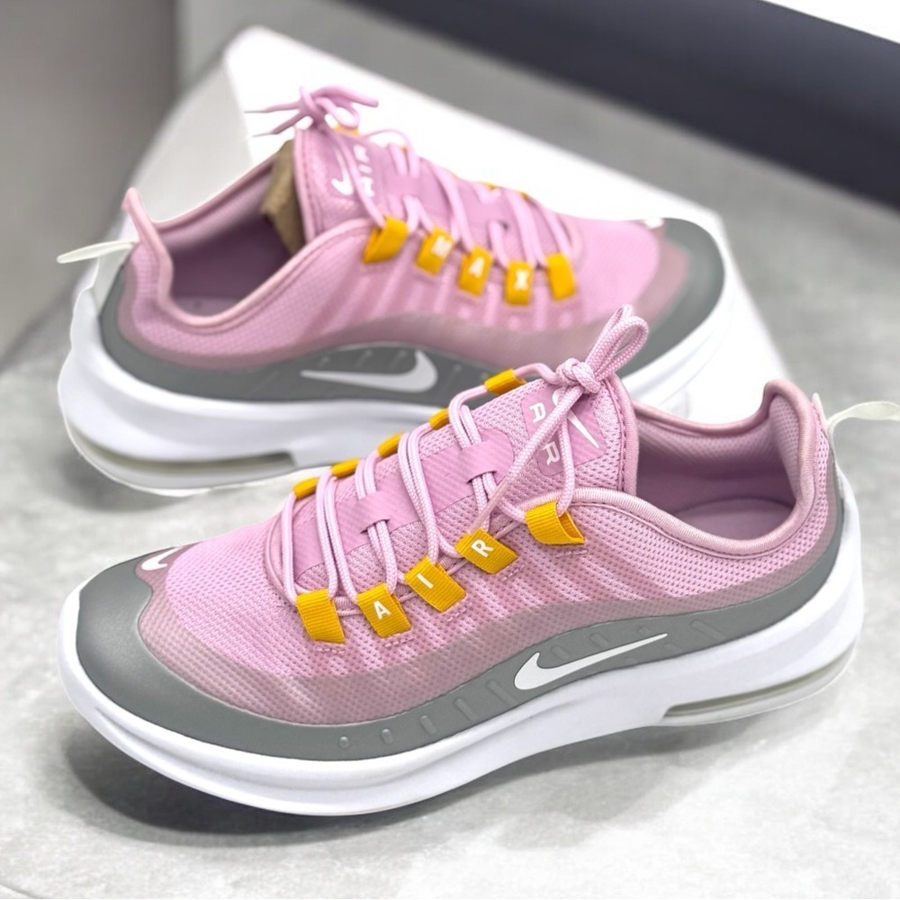 Women's Nike Air Max Axis - Arctic Light Pink/White - Picture 2 of 9
